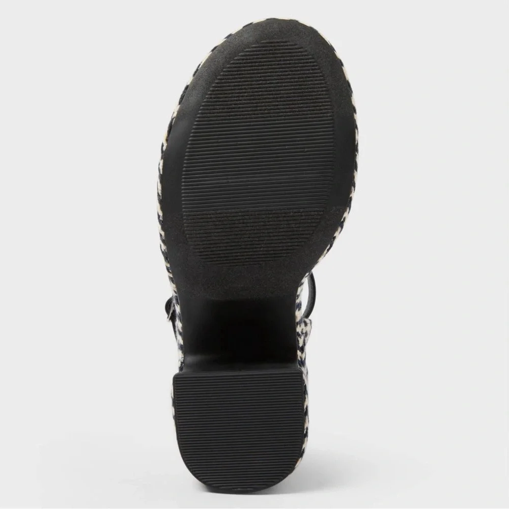 Universal Thread Black and Cream Woven Platform Sandals